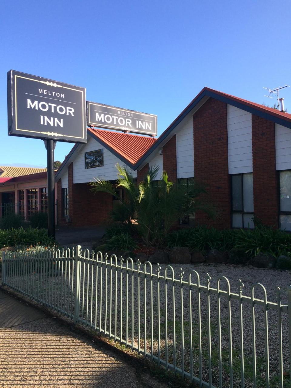 Melton Motor Inn And Apartments מראה חיצוני תמונה