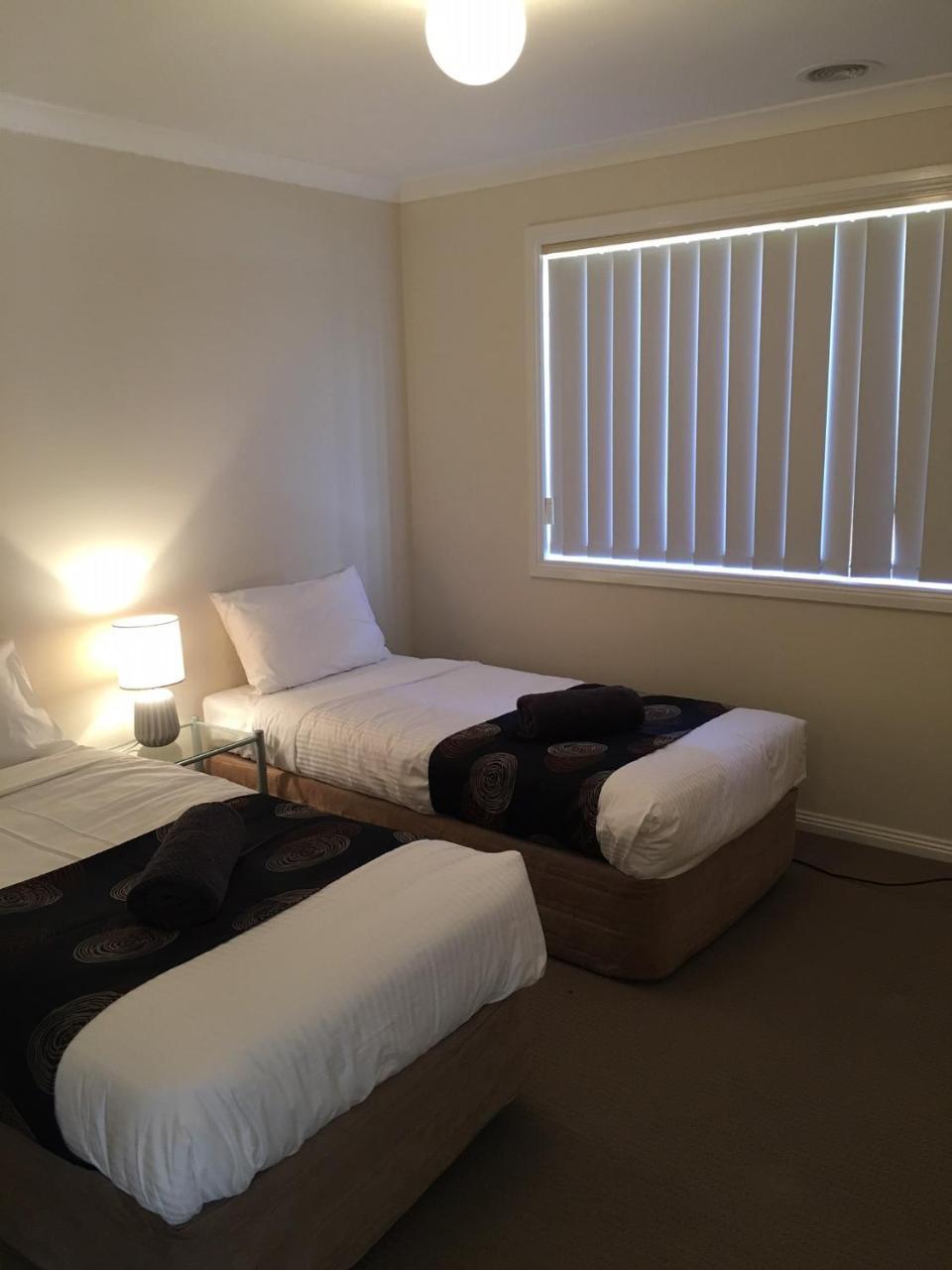 Melton Motor Inn And Apartments מראה חיצוני תמונה