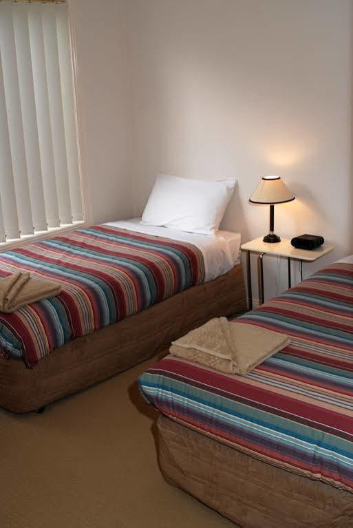 Melton Motor Inn And Apartments מראה חיצוני תמונה